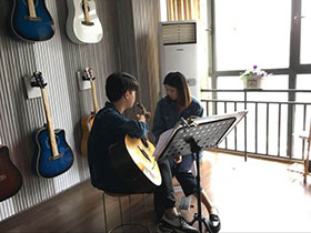 孩子如何学好吉他？家长们听听这位吉他老师的忠告