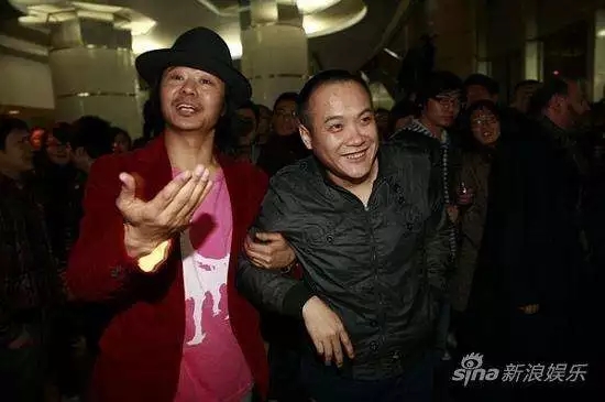 论荒诞和摇滚，我服宁浩