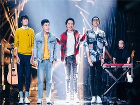 逃跑计划《歌手》首战排名垫底，最让人担心的事情还是发生了…