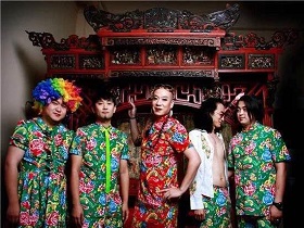 纵观各类摇滚着装，果然中国最潮