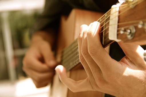 guitar-3643041__340.jpg